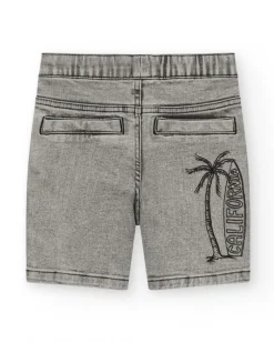 Bermuda en denim gris délavé pour garçon avec cordon vert fluo.