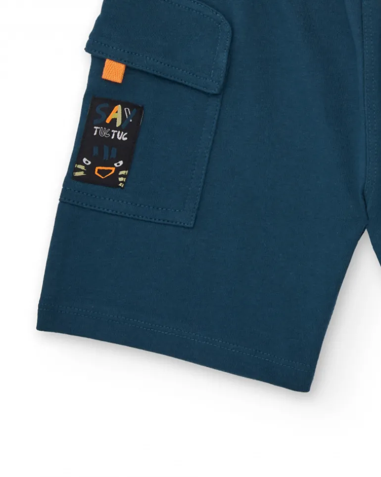 Bermuda tipo cargo para niño en azul petróleo con cordón naranja