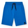 Bermudas pour garçon en bleu avec taille ajustable et poches.