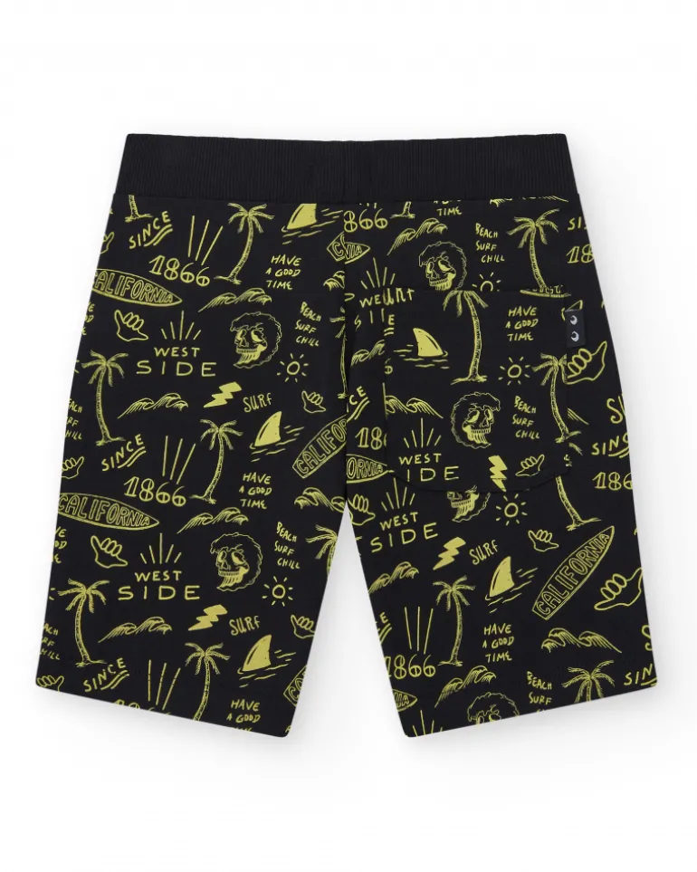 Bermudas pour garçon en noir avec taille élastique et imprimé.