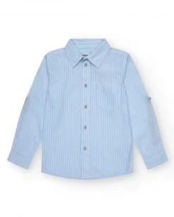 Chemise bleue pour garçon avec fines rayures et manches longues retroussables.