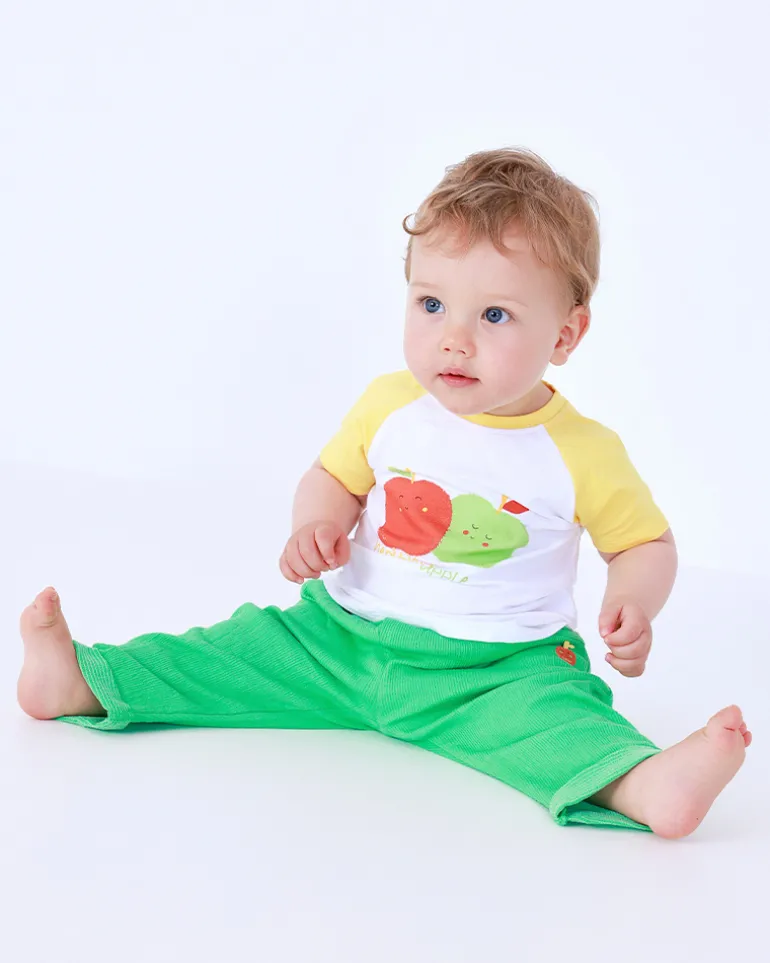 Ensemble en polaire pour garçon avec t-shirt de pommes, pantalon vert et veste à fermeture éclair