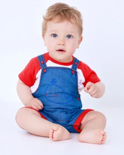 Ensemble pour fille avec salopette en jean brodée de baleine et t-shirt rouge