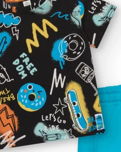 Ensemble pour garçon avec t-shirt noir et short turquoise