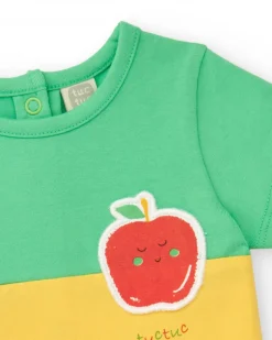 Ensemble pour garçon en vert et jaune avec t-shirt brodé de pomme et pantalon court
