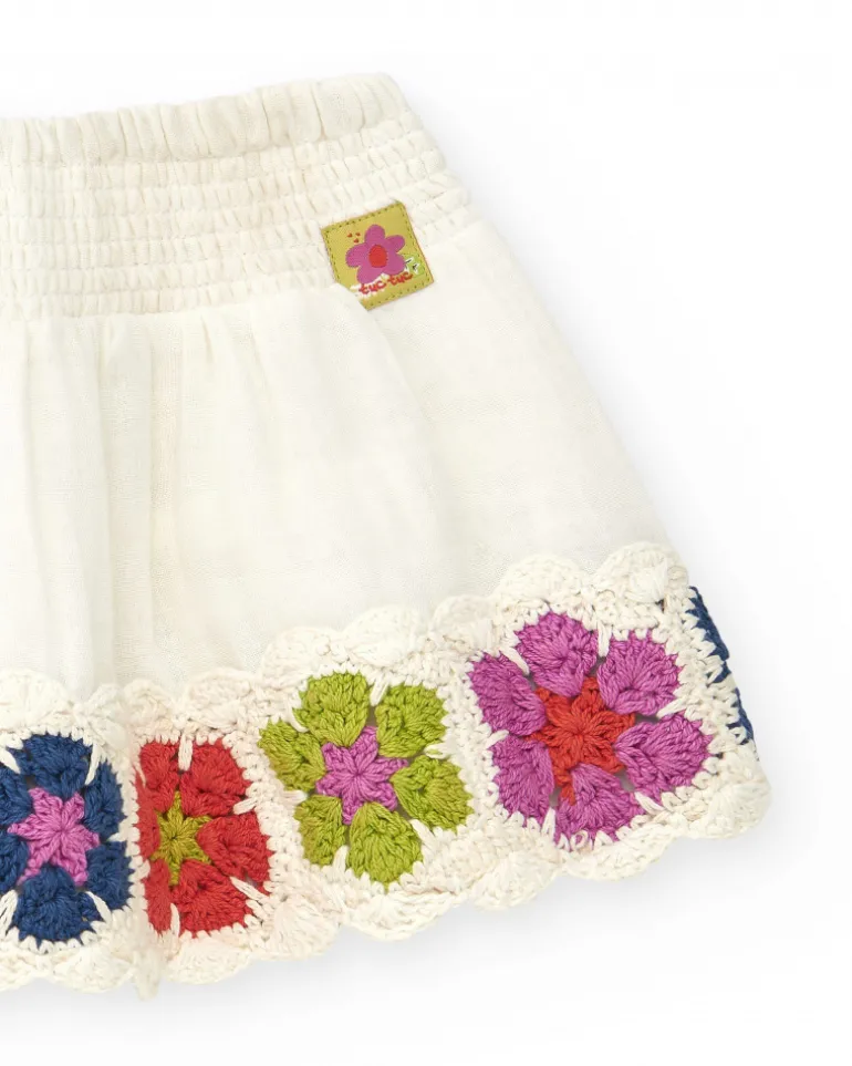 Jupe blanche pour fille avec détails en crochet multicolores