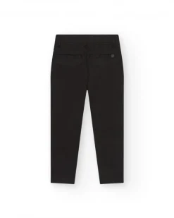 Pantalon noir pour garçon avec poches latérales et taille ajustable.