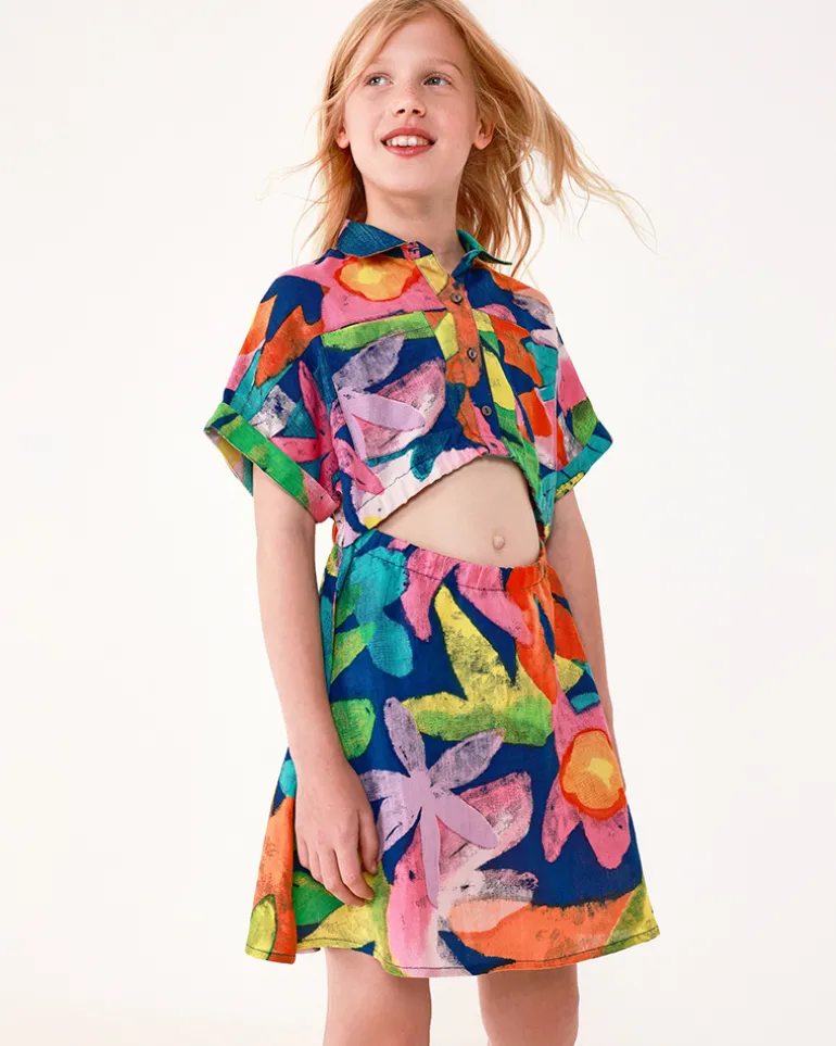 Robe multicolore pour fille avec col chemise et fermeture à boutons.