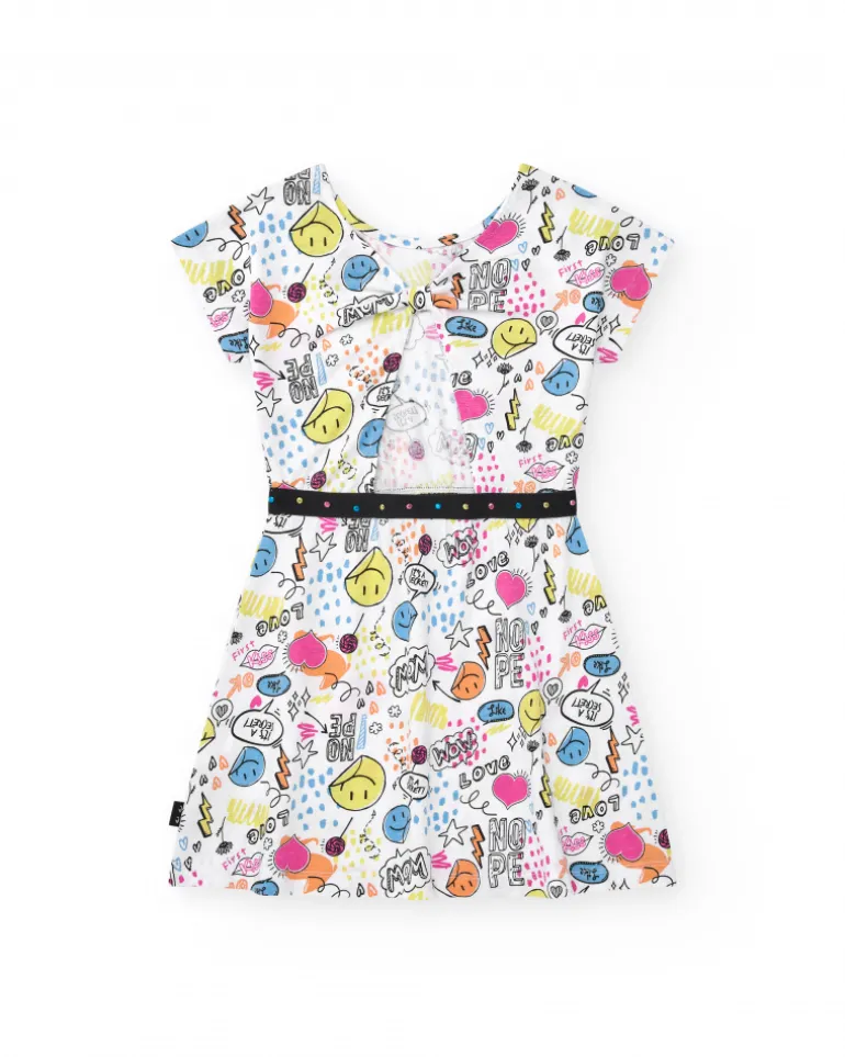 Robe pour fille en blanc avec ceinture décorative et imprimé sur le devant.