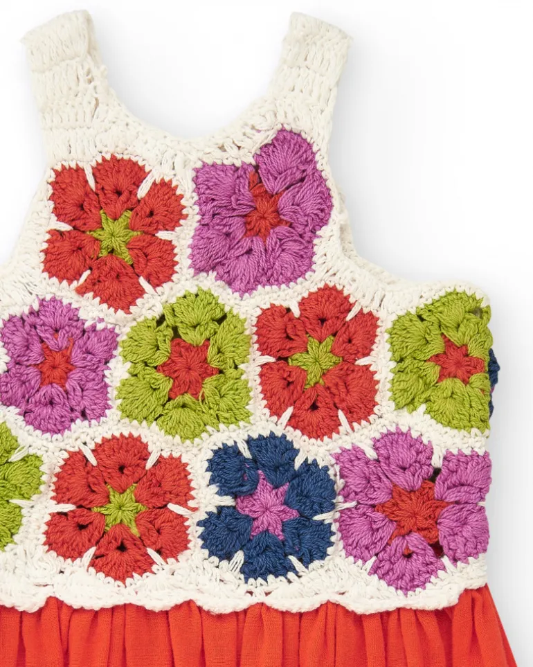 Robe rouge pour fille avec jupe en toile et haut en crochet floral