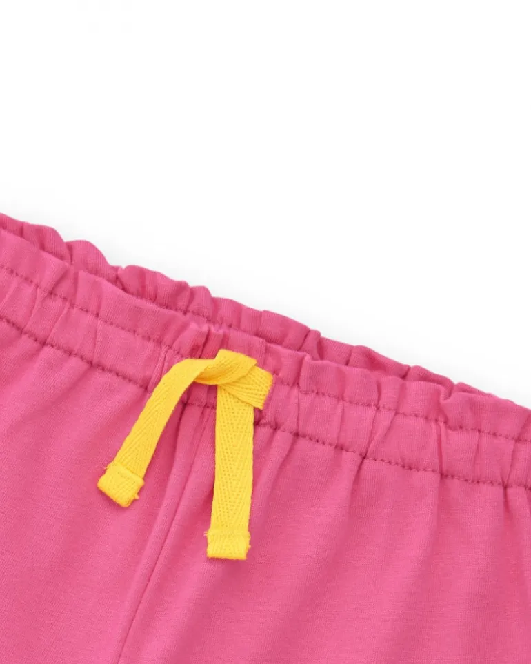 Short rose pour fille avec cordon jaune et écusson