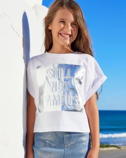 T-shirt à manches courtes pour fille en blanc avec imprimé métallique.