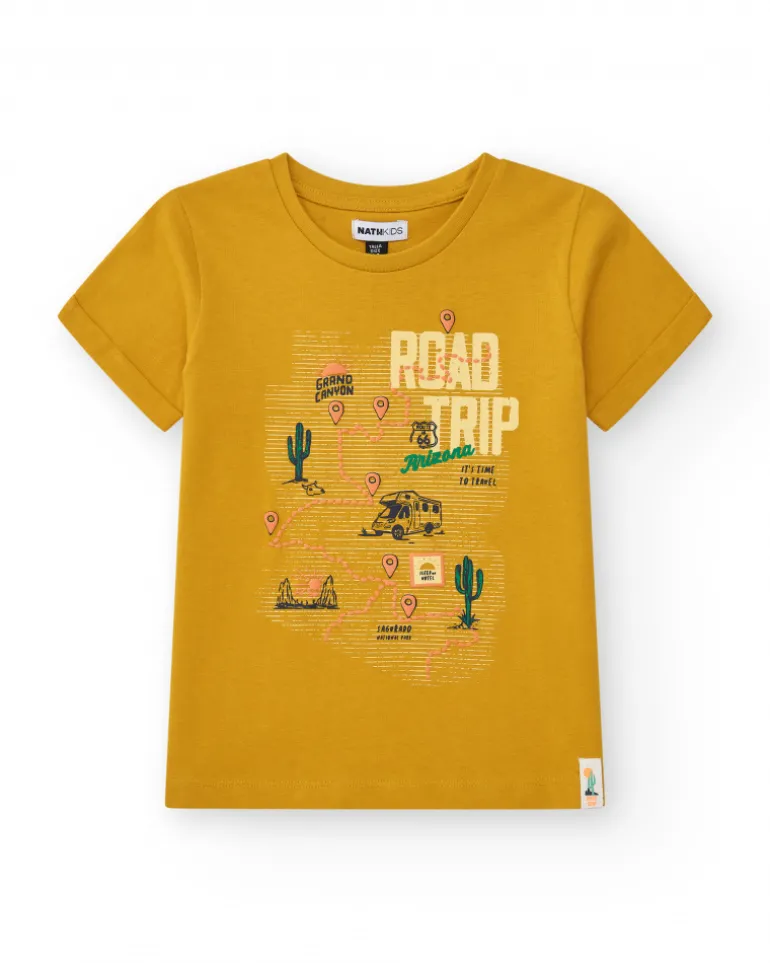 T-shirt à manches courtes pour garçon en moutarde avec imprimé frontal.