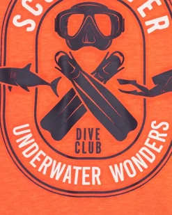 T-shirt orange pour garçon avec imprimé plongée sur le devant.