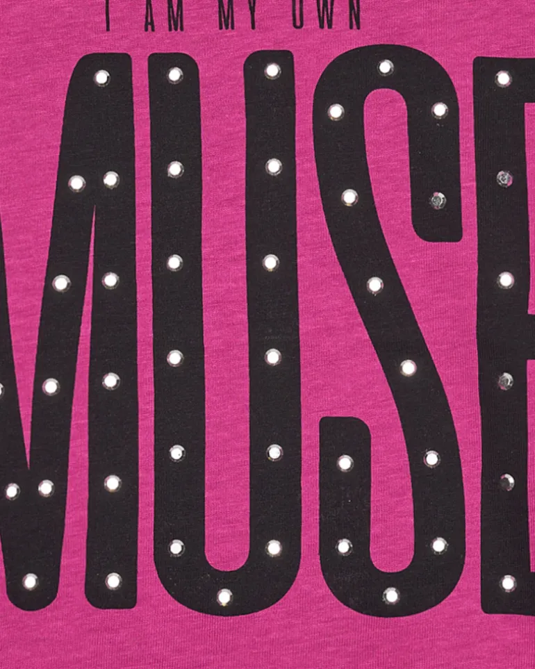 T-shirt pour fille en rose, à manches courtes, avec message sur le devant.