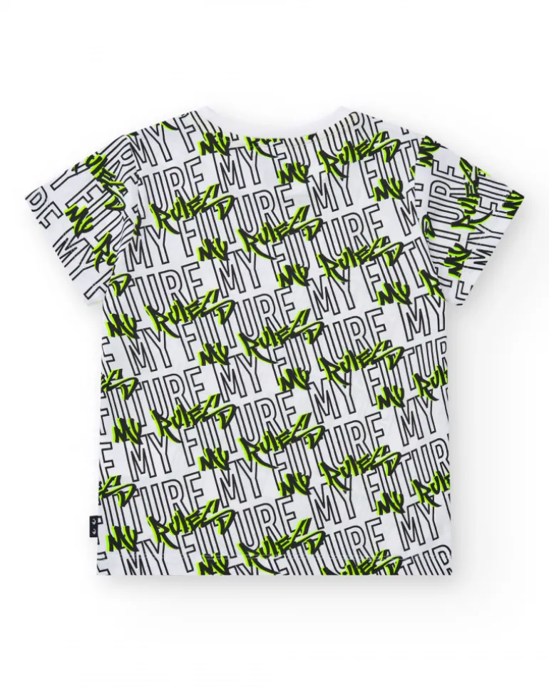 T-shirt pour garçon en blanc avec lettres imprimées en vert et noir.