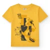 T-shirt pour garçon en jaune avec imprimé frontal.