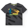 T-shirt pour garçon en kaki avec design géométrique.