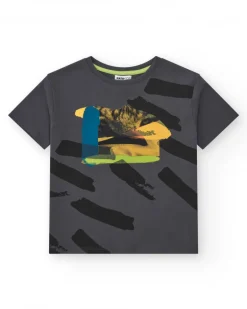 T-shirt pour garçon en kaki avec design géométrique.