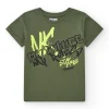 T-shirt pour garçon en vert avec texte en jaune et noir.